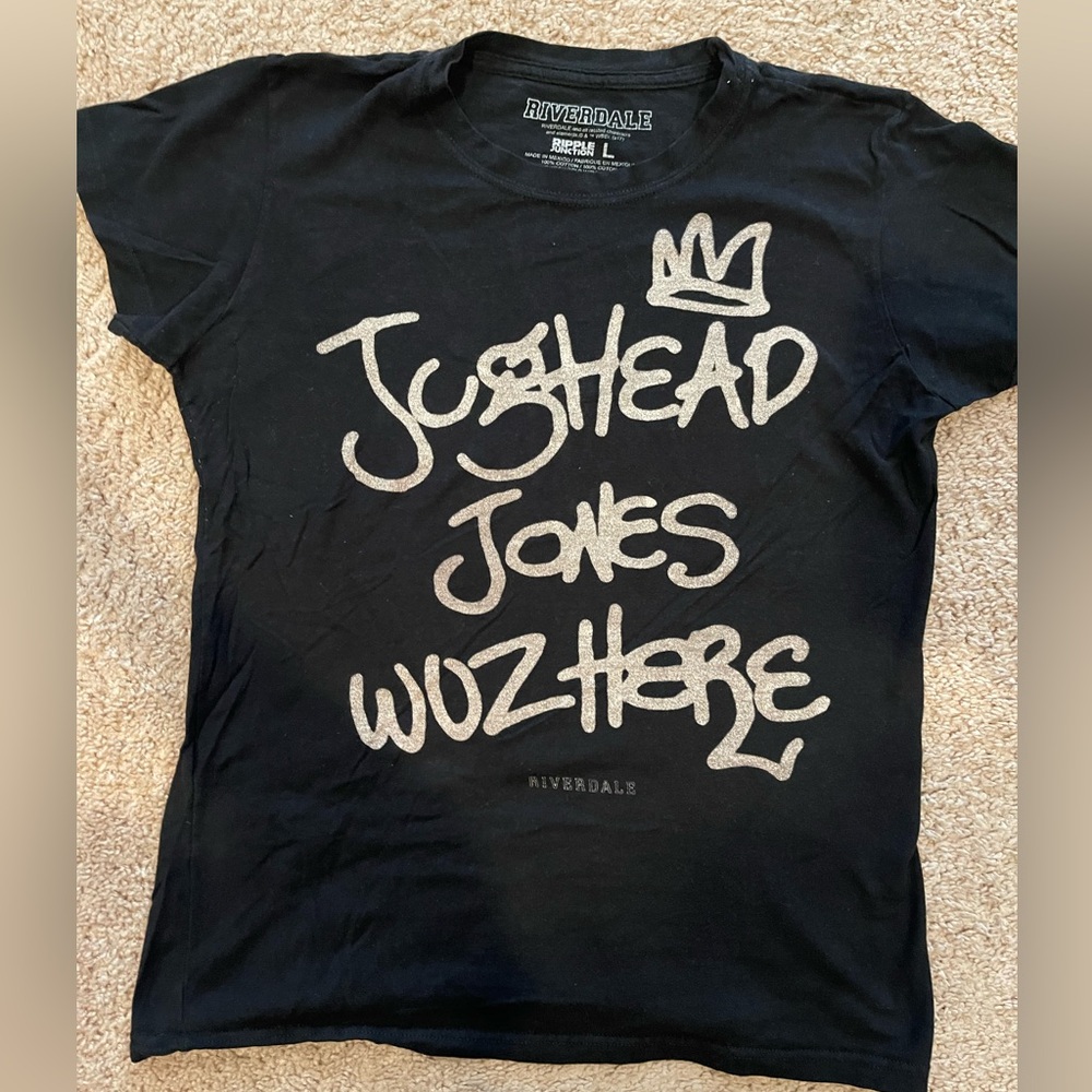 Riverdale Jughead Jones Wuz Here Women’s Shirt Fits Like Sz LARGE